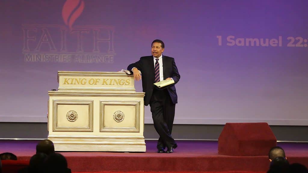 Dr. Bill Winston on Stage